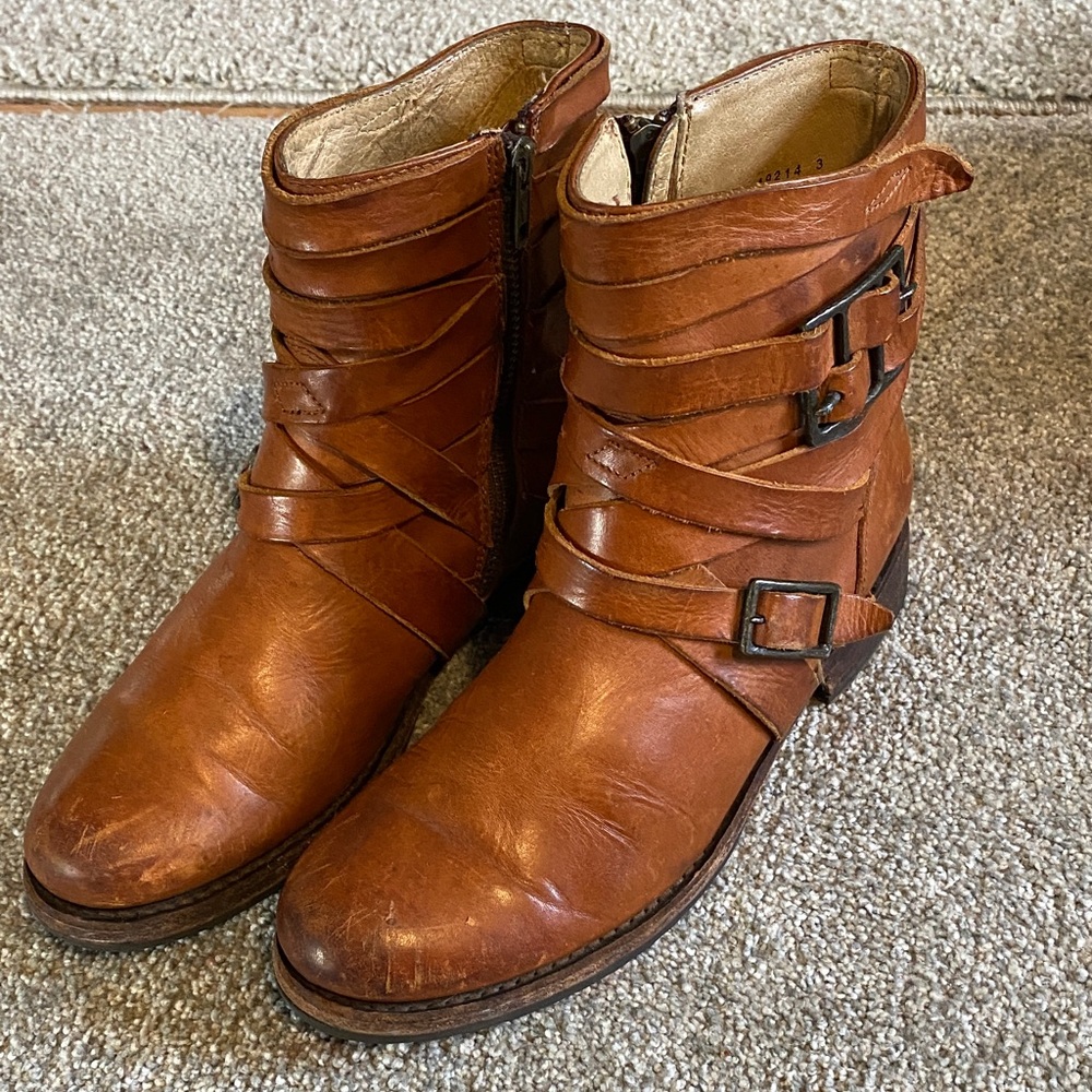 Frye Women's Tan Leather Moto Boots